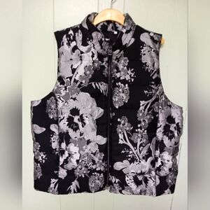 Chico's Black and Gray Floral Vest